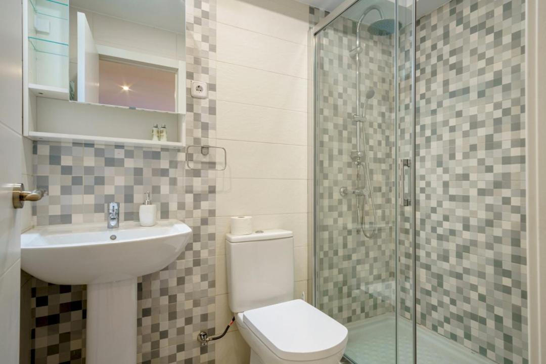 Cozy- 1 Bd 1,5 Bth - Delicias Atocha Appartement Madrid Buitenkant foto